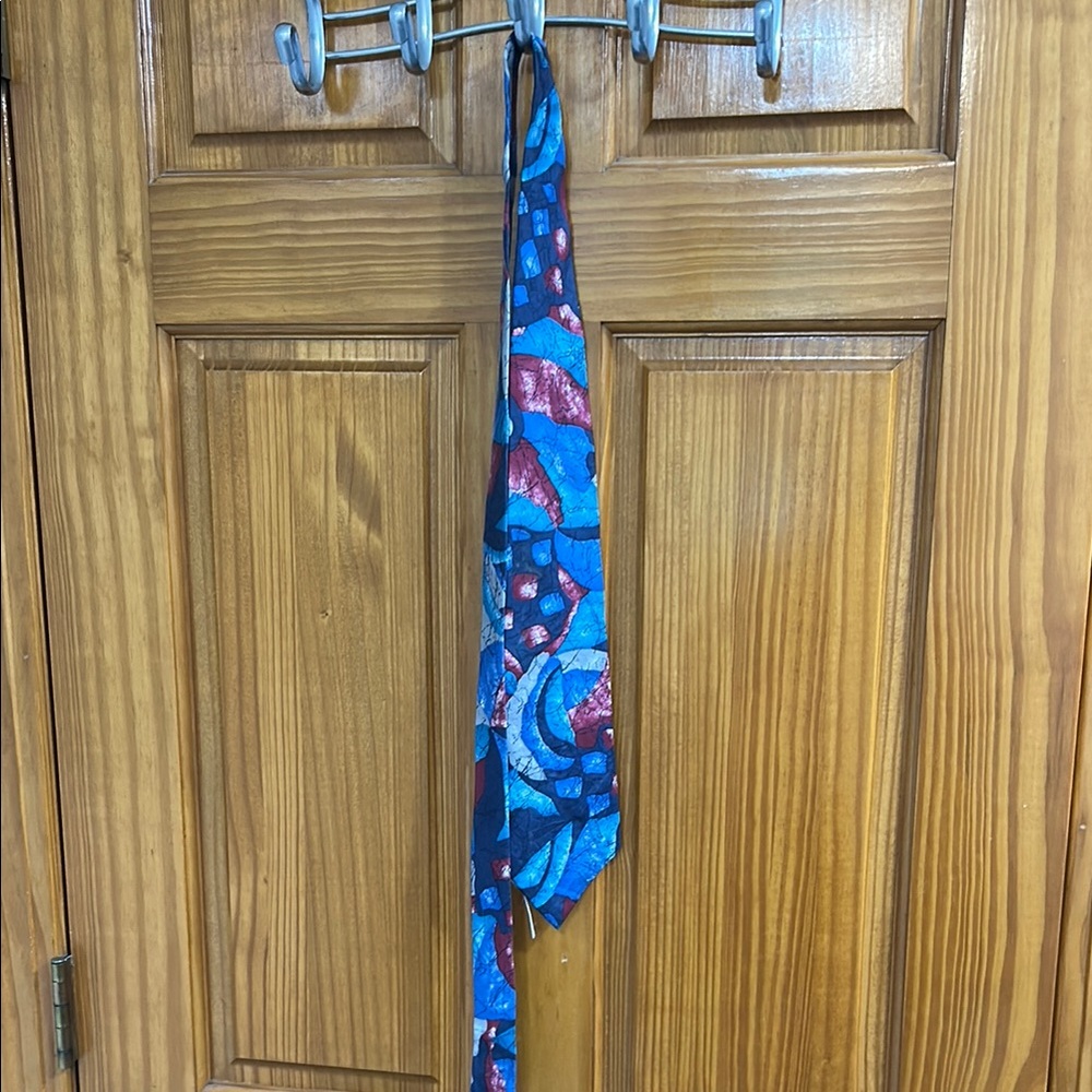 Salem Blue and Red Patterned Men's Tie